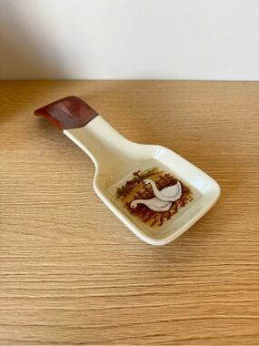 Otagiri Cream Glazed Ceramic Spoon Rest with Geese